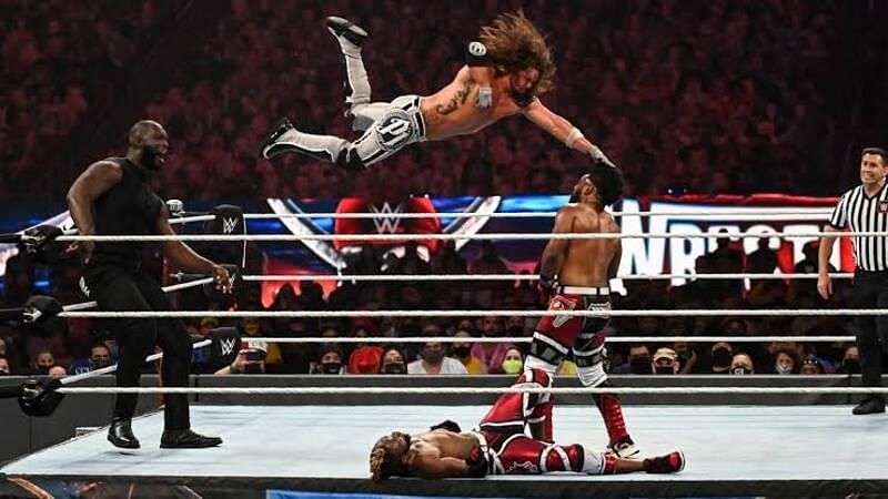 Styles performing a phenomenal forearm.